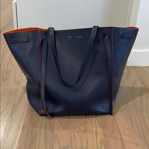 Celine Cabas Phantom